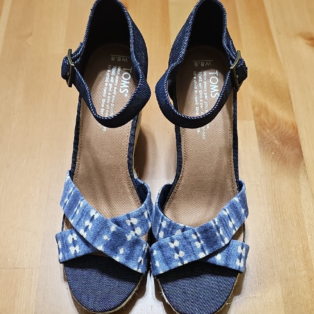 TOMS Women's Blue Denim Sandals